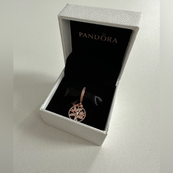 Pandora Sparkling Family Tree Dangle Charm - Picture 2 of 3